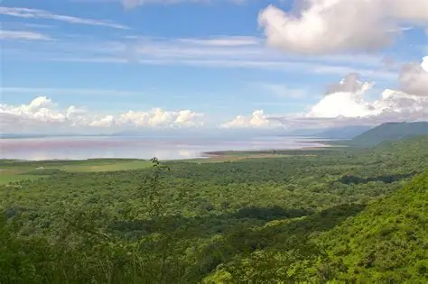 3-Day Serengeti & Ngorongoro Mid-Range Group Safari